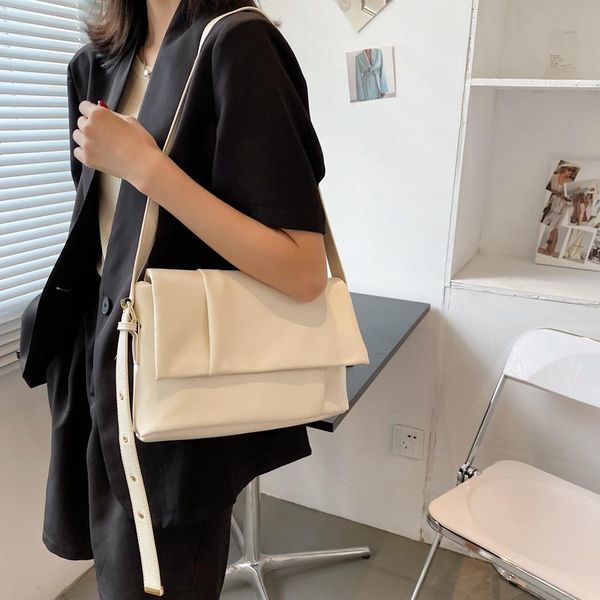 evening bags high-quality ladies clamshell solid color bag 2021 simple casual small square korean fashion one-shoulder messenger
evening bags high-quality ladies clamshell solid color bag 2021 simple casual small square korean fashion one-shoulder messenger