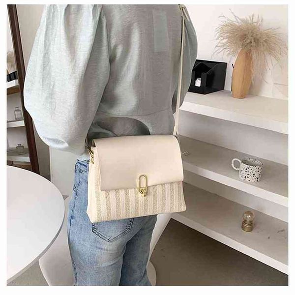2021 new messenger shoulder korean fashion women's simple foreign style contrast small square bag
2021 new messenger shoulder korean fashion women's simple foreign style contrast small square bag