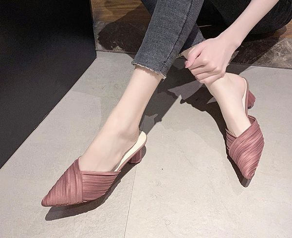 sandals women high heels mules brand desginer pointed cross slippers outdoor slides fashion female party shoes, Black
sandals women high heels mules brand desginer pointed cross slippers outdoor slides fashion female party shoes, Black