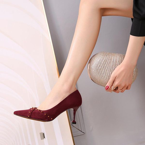 dress shoes 2021spring and autumn suede high heels woman pointed toe basic pumps women size 33-41 red black
dress shoes 2021spring and autumn suede high heels woman pointed toe basic pumps women size 33-41 red black