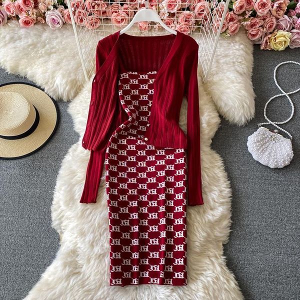 spring and autumn v neck women tracksuits knitted cardigan jacket wild short sling dress two piece suit, Gray
spring and autumn v neck women tracksuits knitted cardigan jacket wild short sling dress two piece suit, Gray