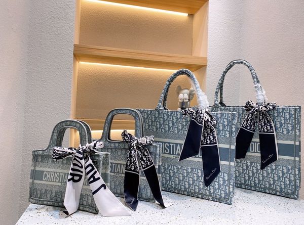 Top Luxury Brand Shoulder Bag Womens Clutch Handbags Purses Leather Handbag Wallet Tote Women Backpack Bags -L4263, A-l4263
Top Luxury Brand Shoulder Bag Womens Clutch Handbags Purses Leather Handbag Wallet Tote Women Backpack Bags -L4263, A-l4263