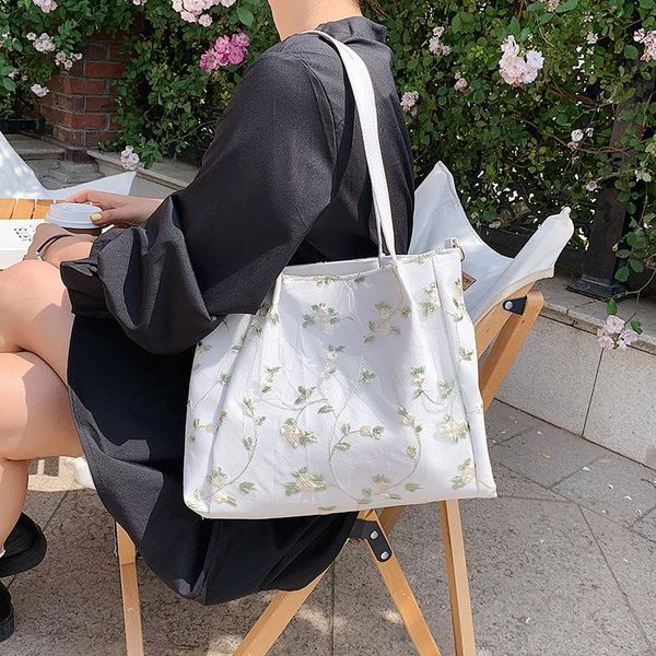 evening bags women's bag 2021 trend rattan texture large capacity tote small fresh girl one-shoulder women shoulder
evening bags women's bag 2021 trend rattan texture large capacity tote small fresh girl one-shoulder women shoulder