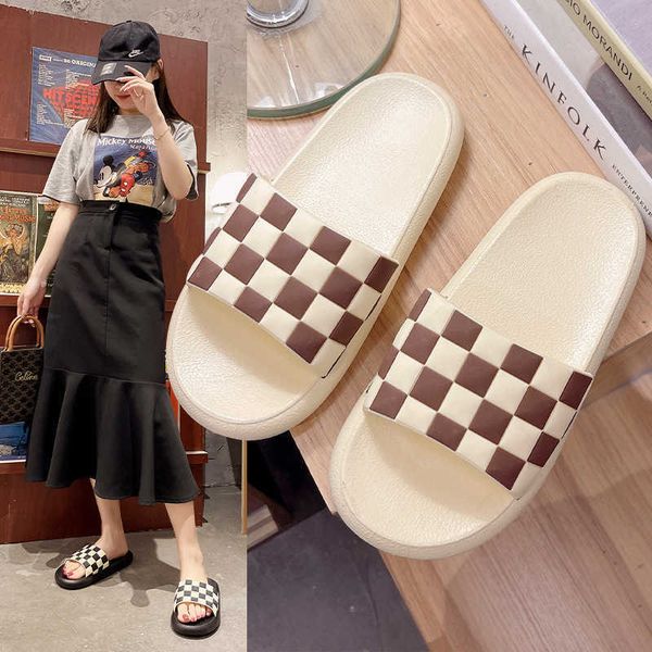 black white checkerboard slippers for men women in summer wear outside, step on shit indoors, thick bottomed beach sandals, female
black white checkerboard slippers for men women in summer wear outside, step on shit indoors, thick bottomed beach sandals, female