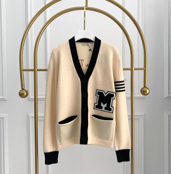 2021 spring pullover regular long sleeve panelled v neck print fashion sweater cardigan luxury sweater sh, White;black
2021 spring pullover regular long sleeve panelled v neck print fashion sweater cardigan luxury sweater sh, White;black