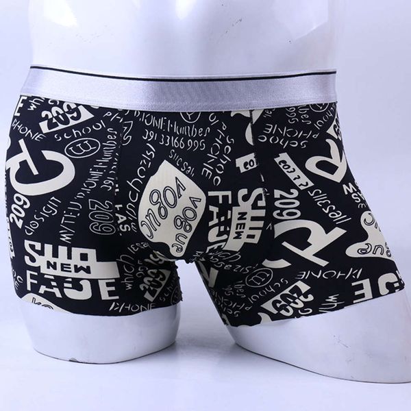 underwear men's middle waist ice silk traceless youth cartoon trend personality boxer, Black;white
underwear men's middle waist ice silk traceless youth cartoon trend personality boxer, Black;white