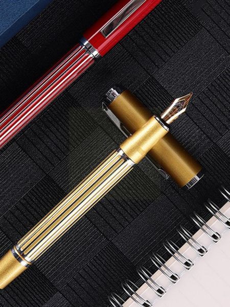 fountain pens 1pc korean luxury pen 0.5mm nib business stationery gift ink signature school office writing o6i5
fountain pens 1pc korean luxury pen 0.5mm nib business stationery gift ink signature school office writing o6i5