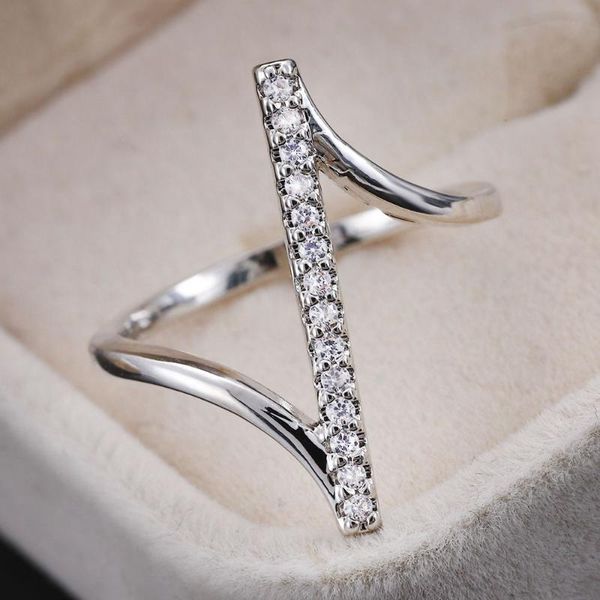 cluster rings curved high end zircon ring jewelry creative fashion accessories valentine anniversary irregular metal women 2021, Golden;silver
cluster rings curved high end zircon ring jewelry creative fashion accessories valentine anniversary irregular metal women 2021, Golden;silver