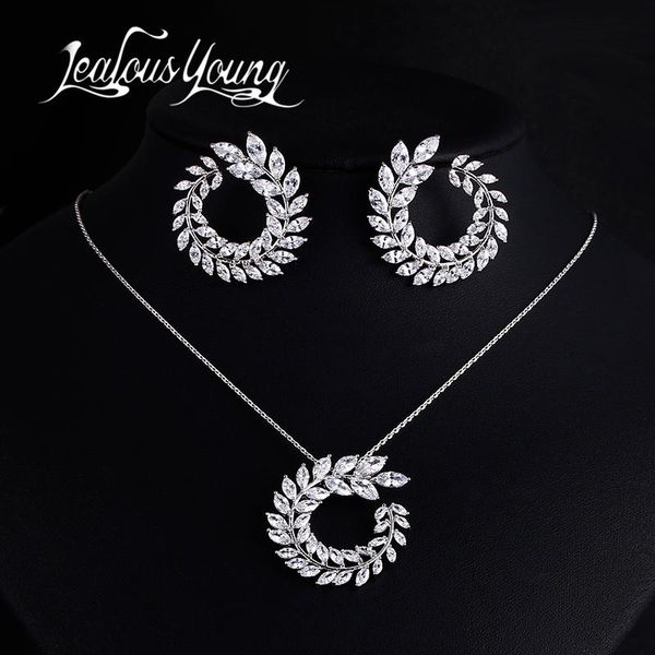 zircons sparkly olive branch leaf shape marquise cut big cubic zirconia stud earrings for women fashion brand jewelry, Golden;silver
zircons sparkly olive branch leaf shape marquise cut big cubic zirconia stud earrings for women fashion brand jewelry, Golden;silver