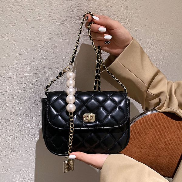 autumn and winter lingge small bag women's 2021 fashion chain shoulder square is popular this year
autumn and winter lingge small bag women's 2021 fashion chain shoulder square is popular this year