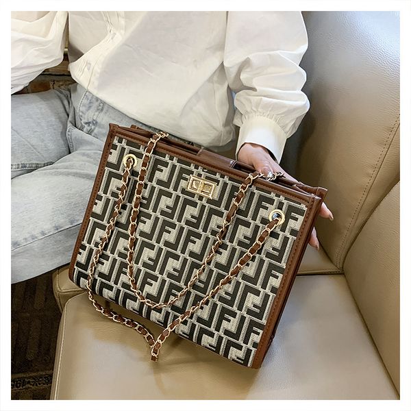 designer handbags women's 2021 new high-capacity tot son and mother's korean fashion chain texture women's bag
designer handbags women's 2021 new high-capacity tot son and mother's korean fashion chain texture women's bag