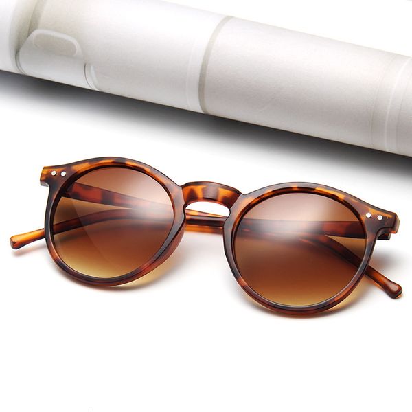 summer sunglasses vintage leopard round women fashion cat eye mirror sun glasses female brand designer classic gradient oculos de sol, White;black
summer sunglasses vintage leopard round women fashion cat eye mirror sun glasses female brand designer classic gradient oculos de sol, White;black