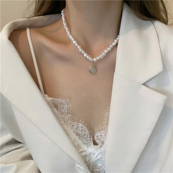 chokers necklace female sweet irregular clavicle chain choker, Golden;silver 
chokers necklace female sweet irregular clavicle chain choker, Golden;silver
