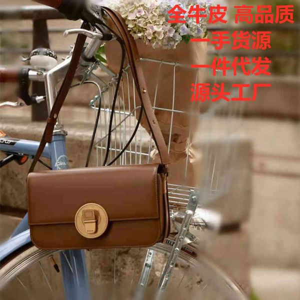 2021 autumn winter new peco pop can dign method stick box cowhide tofu bag single shoulder msenger women's bag
2021 autumn winter new peco pop can dign method stick box cowhide tofu bag single shoulder msenger women's bag