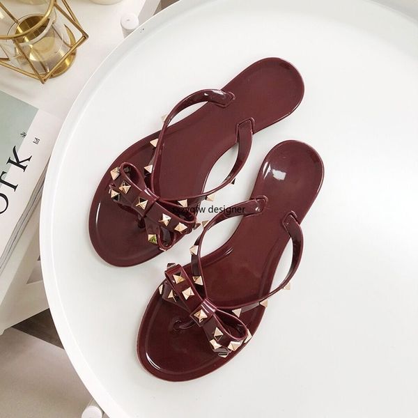 patent leather rivets studded decor women sandals summer beach flat flip-flops luxury design sandalias vintage red fashion, Black
patent leather rivets studded decor women sandals summer beach flat flip-flops luxury design sandalias vintage red fashion, Black