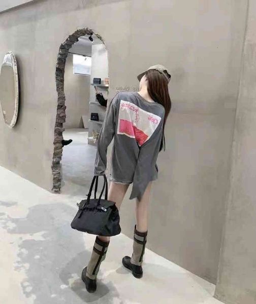 version of new super correct beautiful color ch grey spell powder long sleeve t-shirt sweater, Black
version of new super correct beautiful color ch grey spell powder long sleeve t-shirt sweater, Black