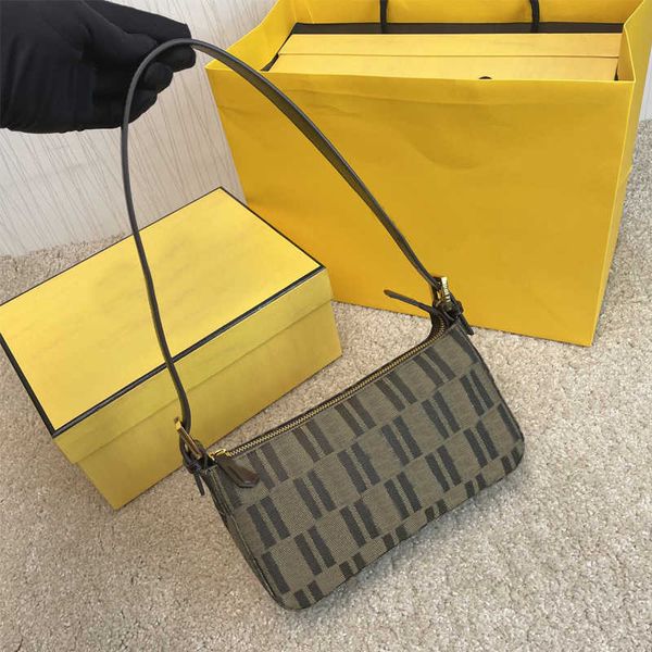 designer handbags crossbody bag backpack 2021 casual style single shoulder for women lager size shopping s fashion hand good quality 24*13.5
designer handbags crossbody bag backpack 2021 casual style single shoulder for women lager size shopping s fashion hand good quality 24*13.5