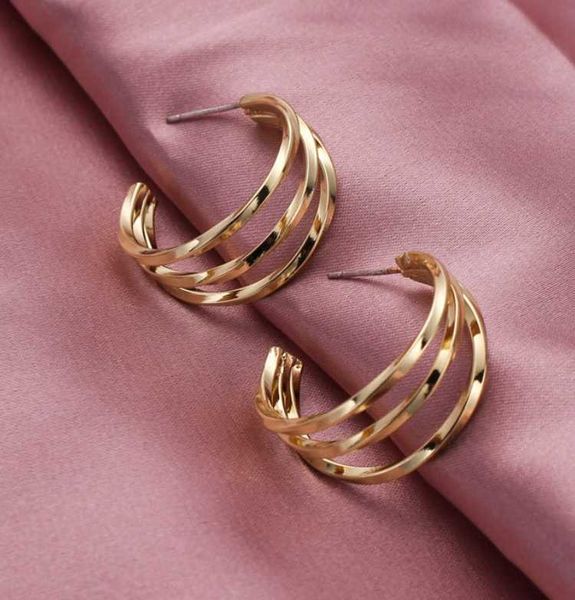 hoop & huggie multi-layer circle metal earrings, Golden;silver
hoop & huggie multi-layer circle metal earrings, Golden;silver