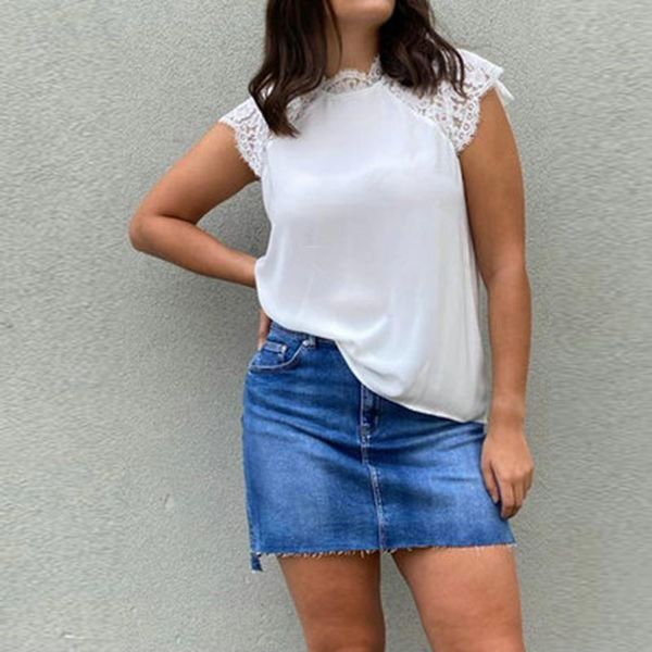 women's t-shirt solid color t-shirts patchwork design lace decor see through o-neck short sleeve summer slim pullovers transparent top, White
women's t-shirt solid color t-shirts patchwork design lace decor see through o-neck short sleeve summer slim pullovers transparent top, White