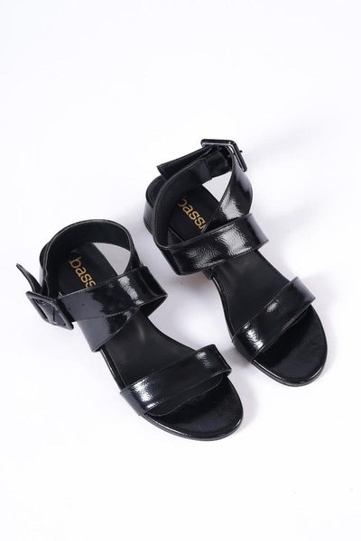 sandals lady wrist lacing low heel wrinkled, Black
sandals lady wrist lacing low heel wrinkled, Black
