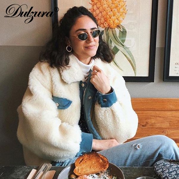 lambswool teddy faux fur women short jacket thick coats buttons pocket streetwear 2021 autumn winter outerwear korean, Black;white
lambswool teddy faux fur women short jacket thick coats buttons pocket streetwear 2021 autumn winter outerwear korean, Black;white