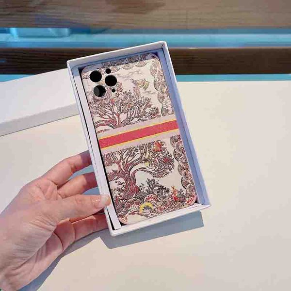 fashion embroidered phone case for iphone 12/12pro/12promax 11/11promax luxurys back cover
fashion embroidered phone case for iphone 12/12pro/12promax 11/11promax luxurys back cover