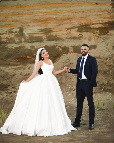 2022 ivory scoop neck a line wedding dress princess ball gown backless satin long runched bridal wear gowns plus size customa made, White
2022 ivory scoop neck a line wedding dress princess ball gown backless satin long runched bridal wear gowns plus size customa made, White
