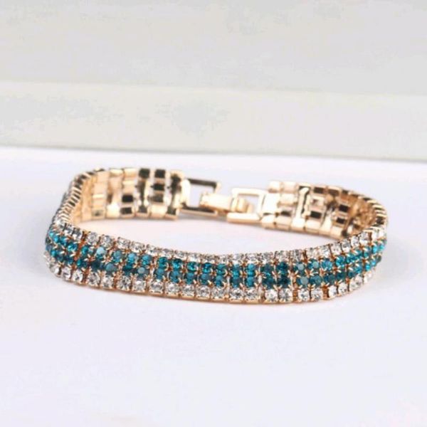 link, chain rhinestone luxury women bracelet copper shiny four rows charming bride wedding crystal jewelry accessory, Black
link, chain rhinestone luxury women bracelet copper shiny four rows charming bride wedding crystal jewelry accessory, Black