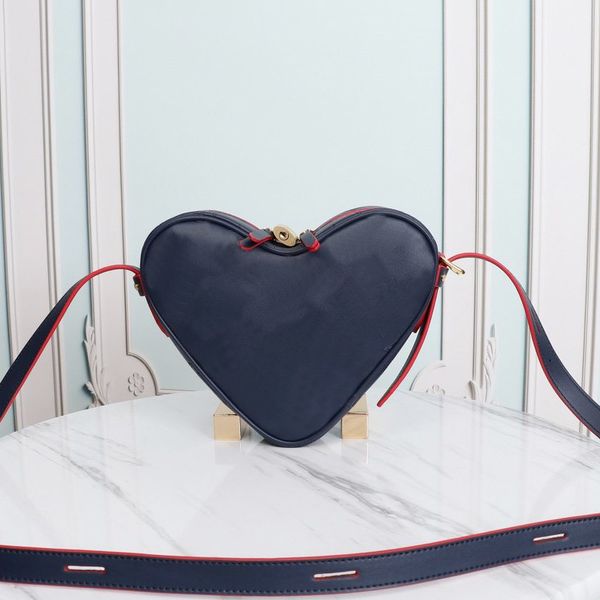 women handbag purse shoulder bags wallet fashion lock accessory genuine leather old flower embossed letter heart shaped, Red;black
women handbag purse shoulder bags wallet fashion lock accessory genuine leather old flower embossed letter heart shaped, Red;black