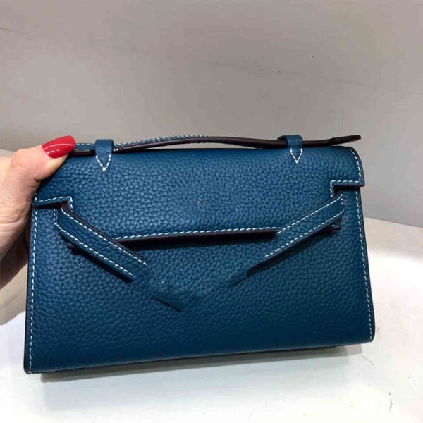 designer bagsh kl leather messenger bag retractable handbag 22cm shoulder bag layer cowhide new fashion 2021 ladiesluxury bag
designer bagsh kl leather messenger bag retractable handbag 22cm shoulder bag layer cowhide new fashion 2021 ladiesluxury bag