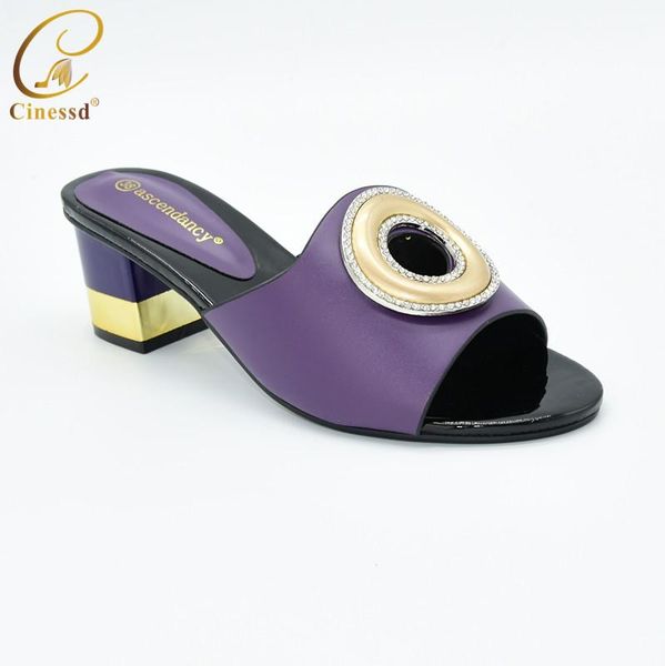 dress shoes arrival purple color 2021 nigerian women wedding decorated with rhinestone ladies sandals heels, Black
dress shoes arrival purple color 2021 nigerian women wedding decorated with rhinestone ladies sandals heels, Black