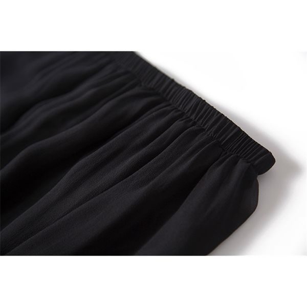 skirt 2021 european and american style simple silk double-layer split one-step skirt, Black
skirt 2021 european and american style simple silk double-layer split one-step skirt, Black