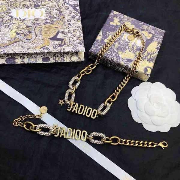 factory specials aa designer necklace 2021cd letter with diamond net red temperament female bracelet version brass material 2xpy, Silver
factory specials aa designer necklace 2021cd letter with diamond net red temperament female bracelet version brass material 2xpy, Silver