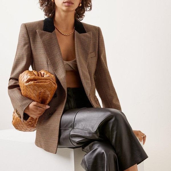 women's suits & blazers spring and autumn casual plaid double-breasted pocket decorative jacket, White;black
women's suits & blazers spring and autumn casual plaid double-breasted pocket decorative jacket, White;black
