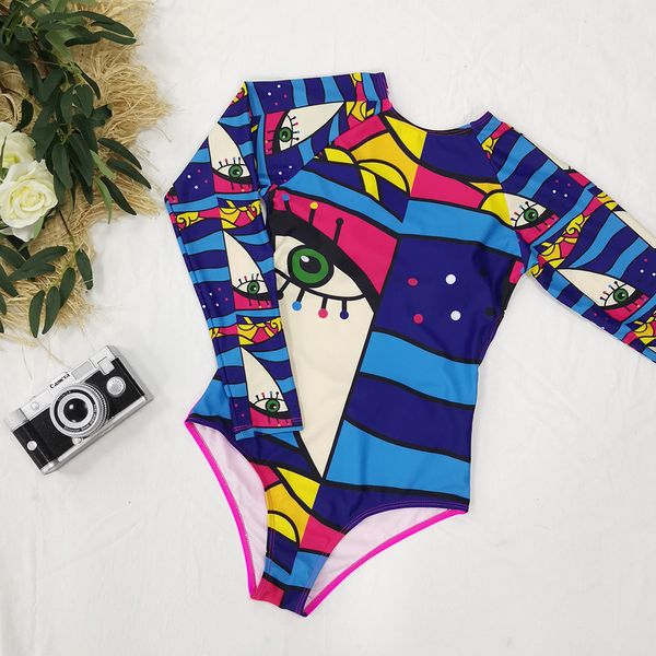 2021 new long sleeve abstract printing one piece swimsuit women surfing suit swimwear sports european and american sexy, White;black
2021 new long sleeve abstract printing one piece swimsuit women surfing suit swimwear sports european and american sexy, White;black