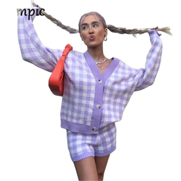 women's tracksuits knitted plaid pullover fall/winter 2021 loose oversized long sleeve v-neck sweater, Gray
women's tracksuits knitted plaid pullover fall/winter 2021 loose oversized long sleeve v-neck sweater, Gray