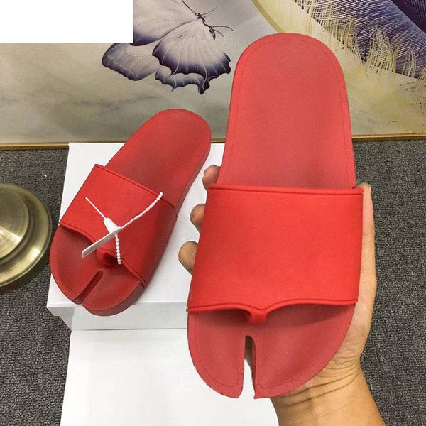 sandals 2021 summer split-toe flat slippers beach vacation casual shoes solid color selling slides clip toe sandal, Black
sandals 2021 summer split-toe flat slippers beach vacation casual shoes solid color selling slides clip toe sandal, Black