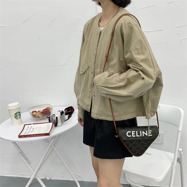 lizhiqi spring autumn new round neck short windbreaker women's korean loose temperament single breasted coat 111172, Black
lizhiqi spring autumn new round neck short windbreaker women's korean loose temperament single breasted coat 111172, Black