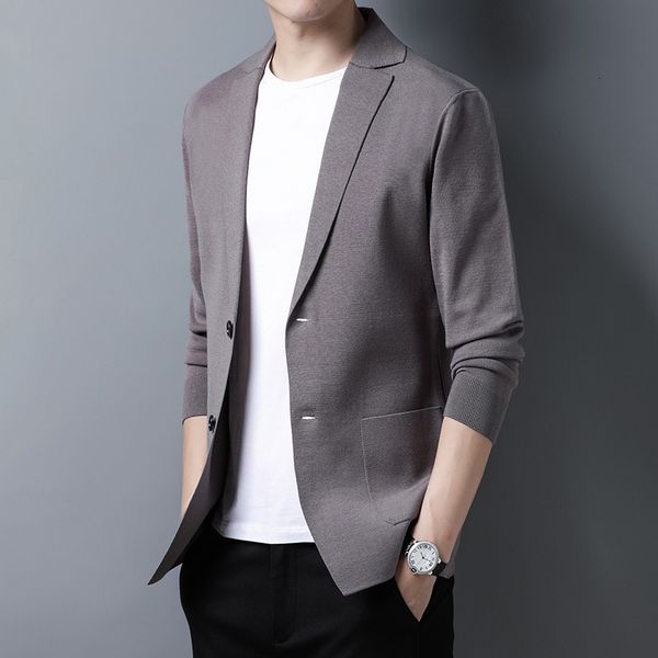 2021 knitted suit cardigan korean fashion wear loose men's sweater 001 in autumn and winter, Black
2021 knitted suit cardigan korean fashion wear loose men's sweater 001 in autumn and winter, Black