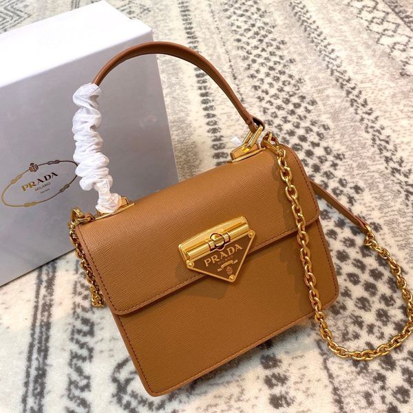 wholesale one shoulder lady's palm pattern flap organ bag leather triangle buckle inner sheepskin luxuryss designerss yw
wholesale one shoulder lady's palm pattern flap organ bag leather triangle buckle inner sheepskin luxuryss designerss yw