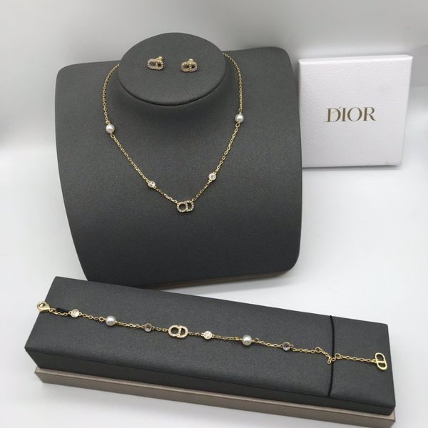 70% off luxury jewelry dijia blessing bag classic letter full simple necklace women's net red same jewelry clavicle chain, Silver
70% off luxury jewelry dijia blessing bag classic letter full simple necklace women's net red same jewelry clavicle chain, Silver