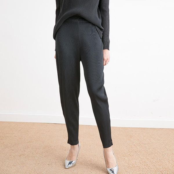 women's pants & capris plus size spring autumn fashion solid loose high stretch miyake pleats harem female for women 50-75kg, Black;white
women's pants & capris plus size spring autumn fashion solid loose high stretch miyake pleats harem female for women 50-75kg, Black;white
