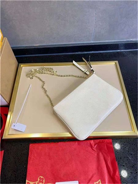 the latest color-blocking messenger bag designers womens handbags purses 2021 double zip mahjong bags perfect pairing classic design details
the latest color-blocking messenger bag designers womens handbags purses 2021 double zip mahjong bags perfect pairing classic design details