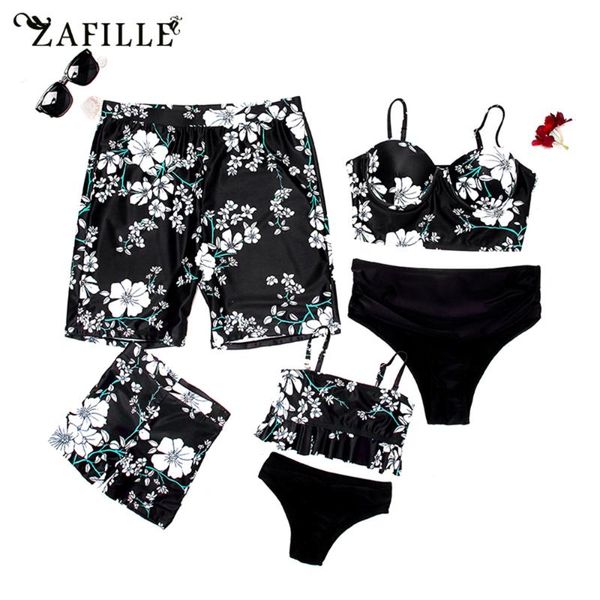 family swimsuit women's swimwear 2021 mom daughter female girls boy beach shorts one-piece suits
family swimsuit women's swimwear 2021 mom daughter female girls boy beach shorts one-piece suits