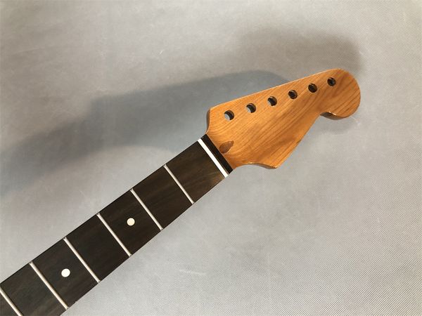 1 pc roasted maple electric guitar neck 22 frets 25.5inch rosewood fingerboard dot inlay gloss
1 pc roasted maple electric guitar neck 22 frets 25.5inch rosewood fingerboard dot inlay gloss