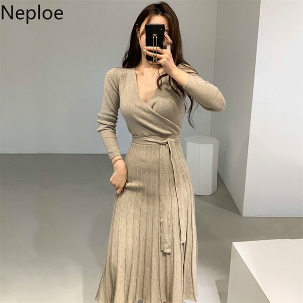 autumn chic french v-neck ladies dress long sleeve high waist a-line knitted dresses female solid color fashion vestidos 210422, Black;gray
autumn chic french v-neck ladies dress long sleeve high waist a-line knitted dresses female solid color fashion vestidos 210422, Black;gray