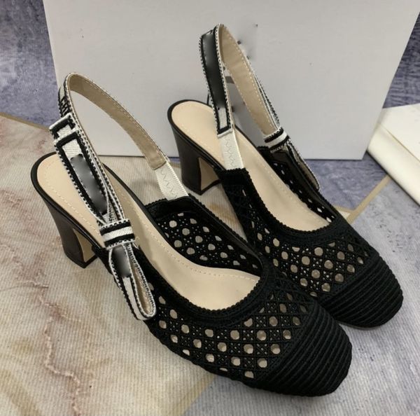sandals slippers 2021 spring new celebrity style hollow net face button fisherman's shoes with round head elastic band and thick heel s, Black
sandals slippers 2021 spring new celebrity style hollow net face button fisherman's shoes with round head elastic band and thick heel s, Black