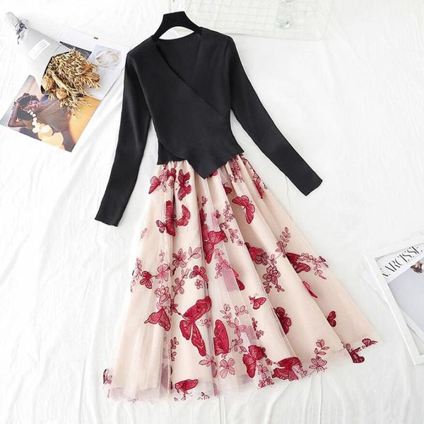 casual dresses autumn elegant irregular knitted patchwork women v-neck mesh butterfly embroidery long sleeve dress femme vestidos, Black;gray
casual dresses autumn elegant irregular knitted patchwork women v-neck mesh butterfly embroidery long sleeve dress femme vestidos, Black;gray