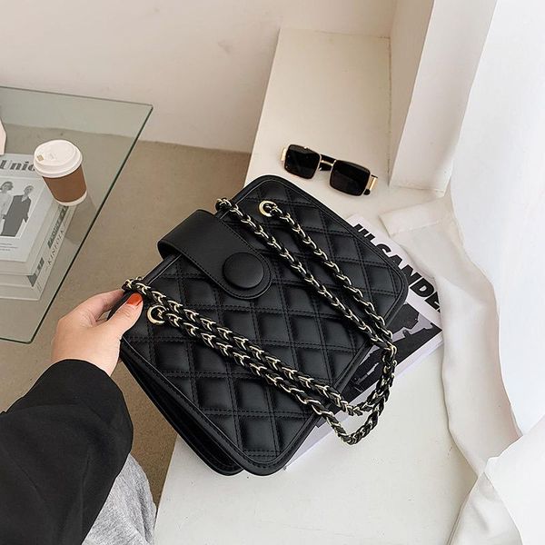 evening bags womens handbags large capacity autumn and winter versatile chain messenger bag fashion shoulder women's purses
evening bags womens handbags large capacity autumn and winter versatile chain messenger bag fashion shoulder women's purses