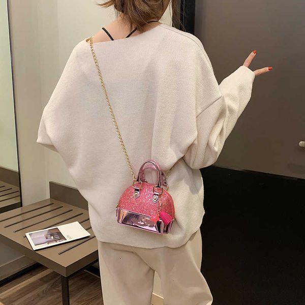 2022new korean women's versatile shoulder bag fashion change chain diagonal cross bag mini sequin portable shell bag
2022new korean women's versatile shoulder bag fashion change chain diagonal cross bag mini sequin portable shell bag